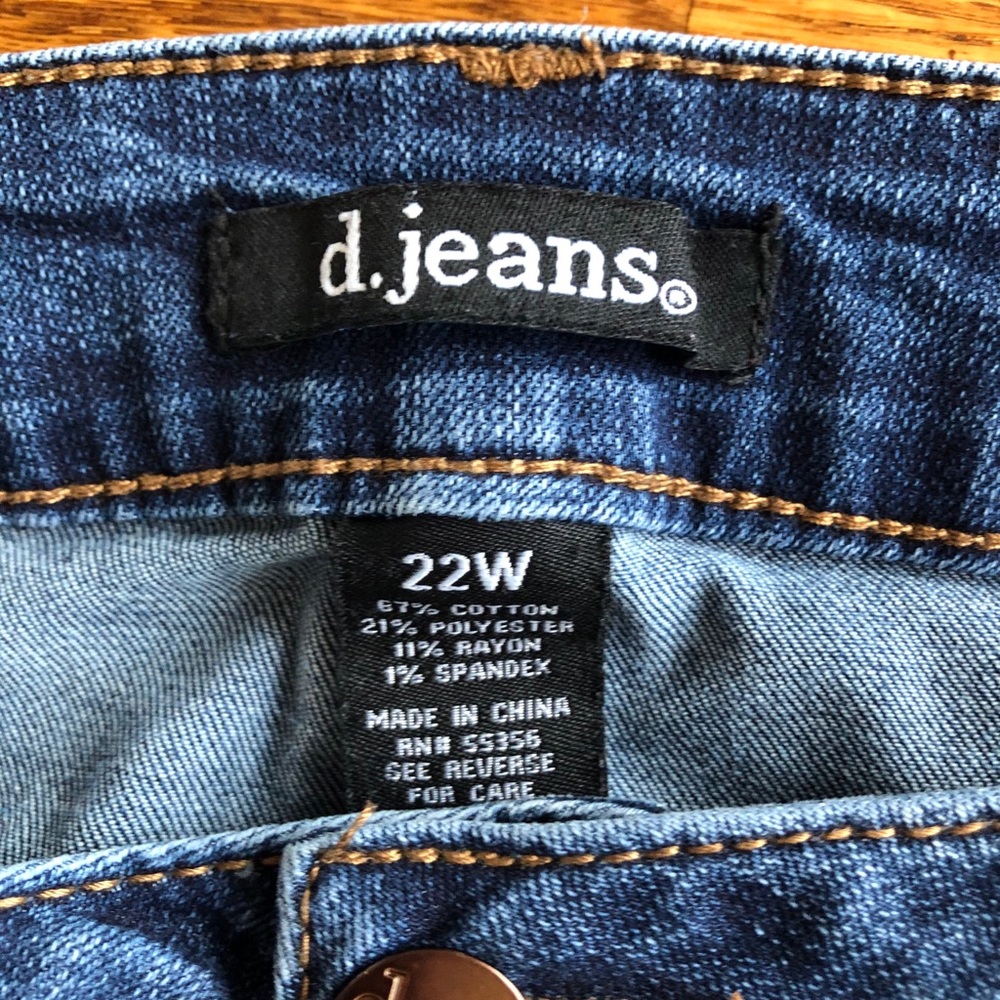 D Jeans size 22 - like new- super soft
